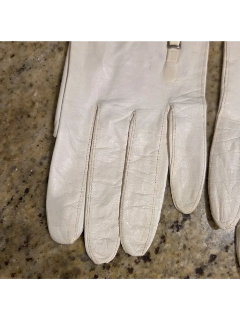 New! Vintage Women's Size M/L Cream Leather Formal Gloves Italy Buckle Accent